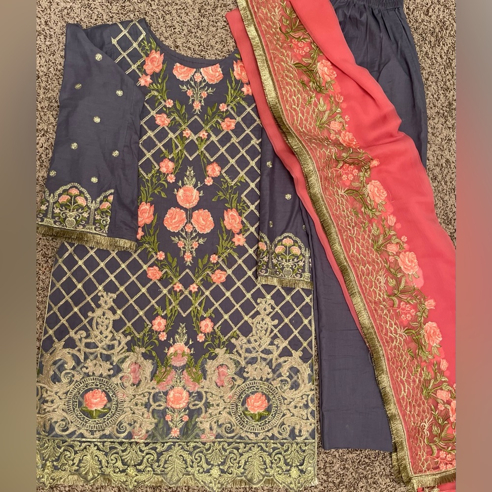 Designer lawn suit with chiffon duppata.